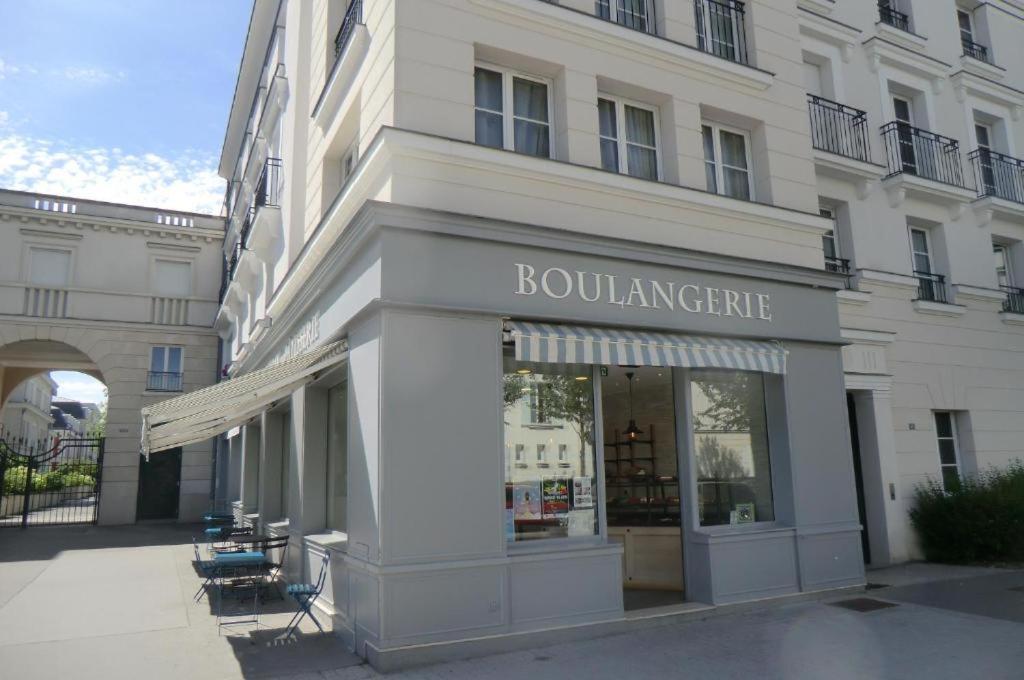 Le Regence, Terrasse, Serris Disney Exterior foto